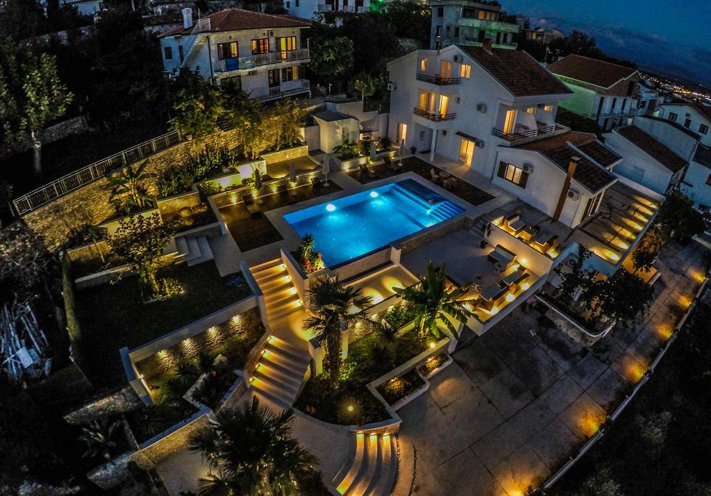 Apartments Secret Garden Ulcinj Bagian luar foto